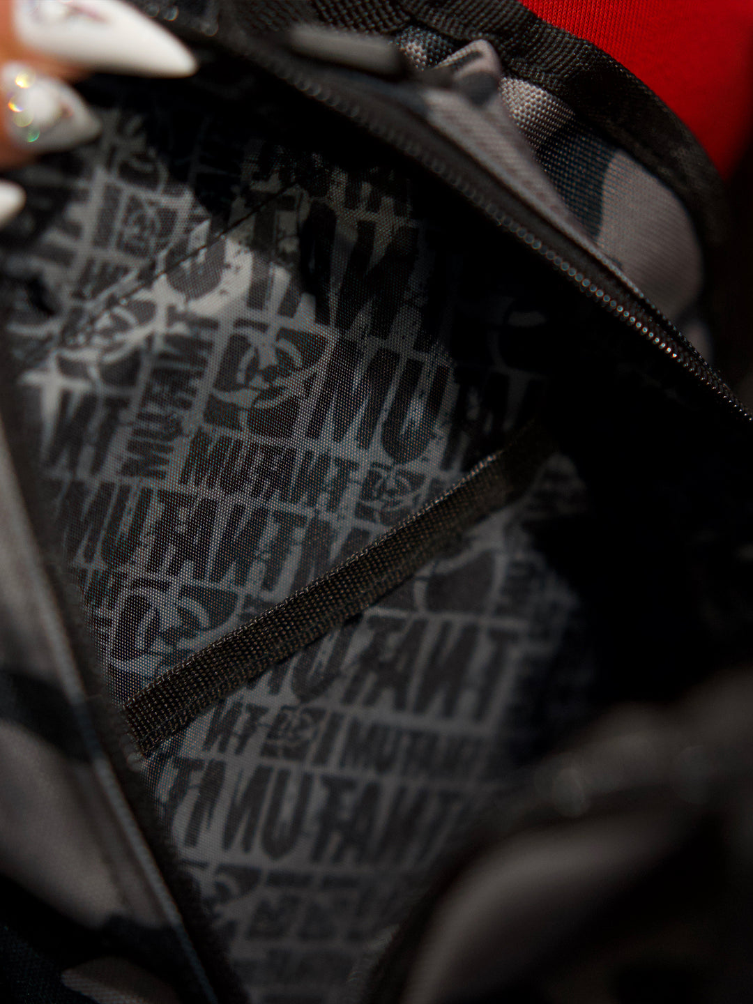 MUTANT® ALPHA GYM CROSS-BODY BAG (GREY CAMO)